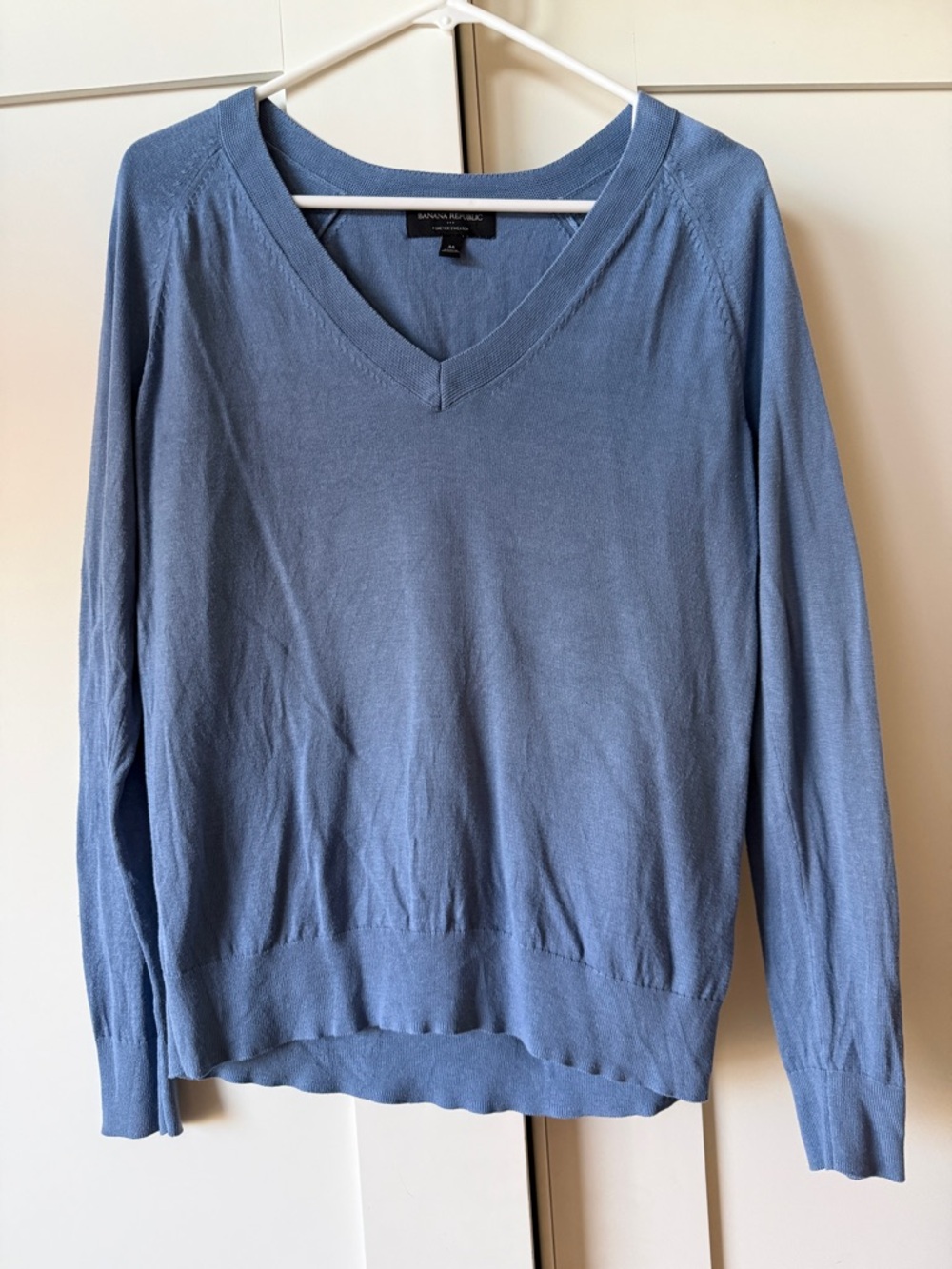 Banana Republic M Women's V-Neck Sweater